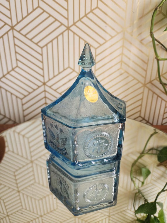 Vintage Indiana Tiara Glass Blue Glass Eagle & Star Hexagon Covered Dish