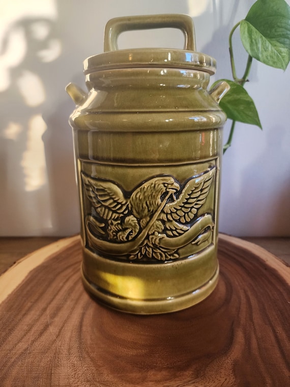 Vintage Enesco Avacado Green Early American Style Eagle Cookie Jar