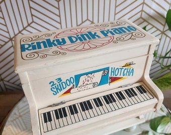 Vintage Rinky Dink Piano 23 Skidoo Hotcha Jewlery Musical Vintage Rinky Dink Piano 23 Skidoo Hotcha Jewlery Musical
