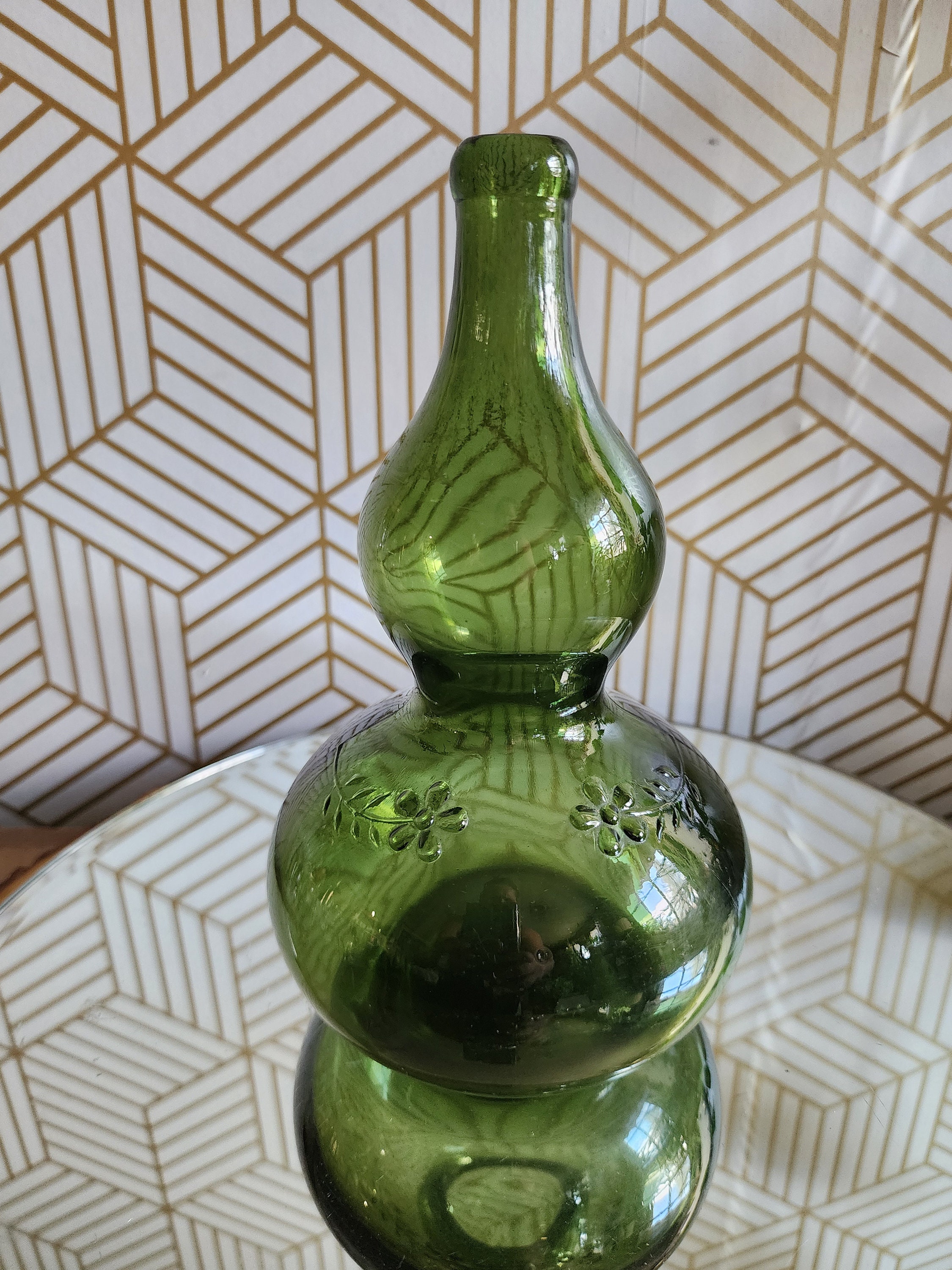 Vintage Double Gourd Green Glass Bottle Gurgle Shaped Vintage Double Gourd Green Glass Bottle Gurgle Shaped
