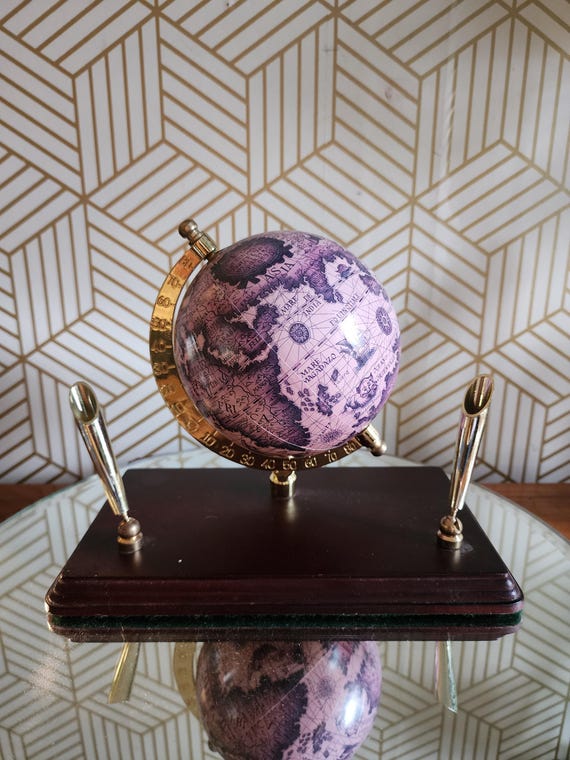 Vintage Old World Globe Spins Holds 2 Pen Pencil Holder