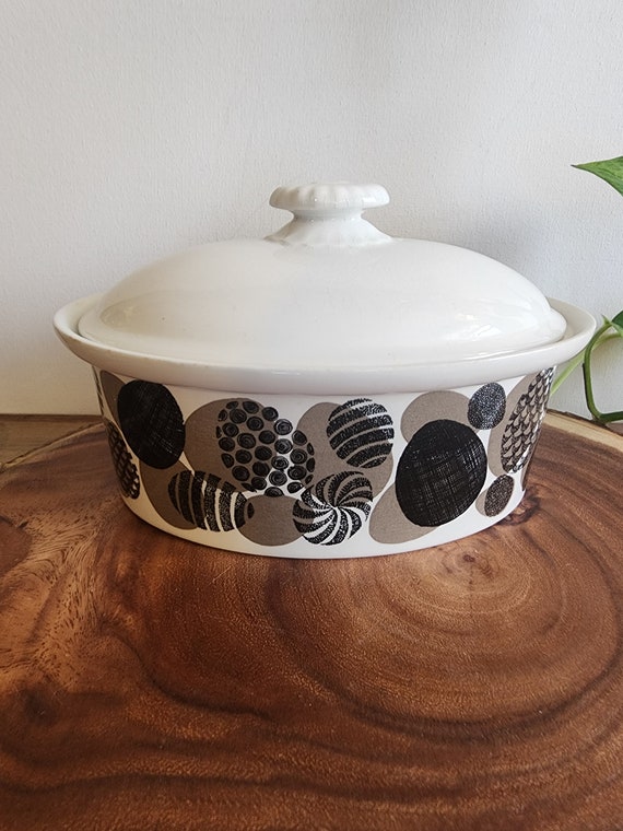 Vintage Arabia of Finland 2 Piece Oval Casserole Baker