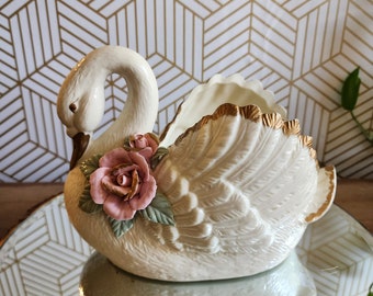 Jardinière de fleurs en porcelaine vintage crème cygne roses avec touches dorées.