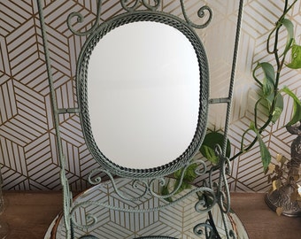 Espejo de tocador inclinable vintage en marco de metal desplazado, espejo de tocador de alambre de metal trenzado