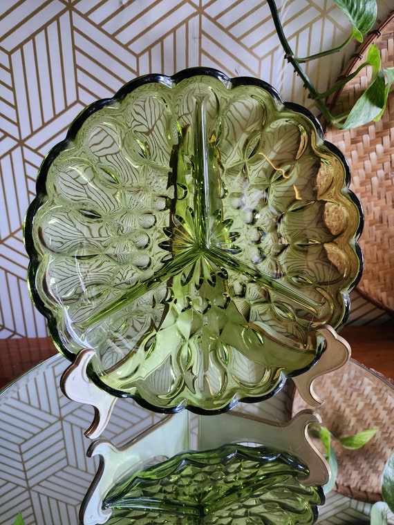 Vintage Fairfield Anchor Hocking Avacado Green Divided Relish Plate