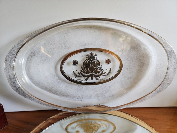 Vintage Georges Briard "Peace Doves"  22kt Gold Fleck Pyrex Oval Chaffing Tray 18"