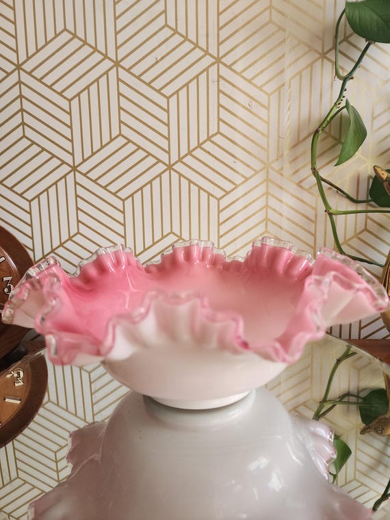 Vintage Fenton Pink Peach Silvercrest Fluted and Ruffled
