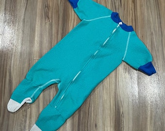 1T Vintage 90s Kids Gerber Onesie One Piece Play Suit Flame Resistant Polyester Green Blue USA Made