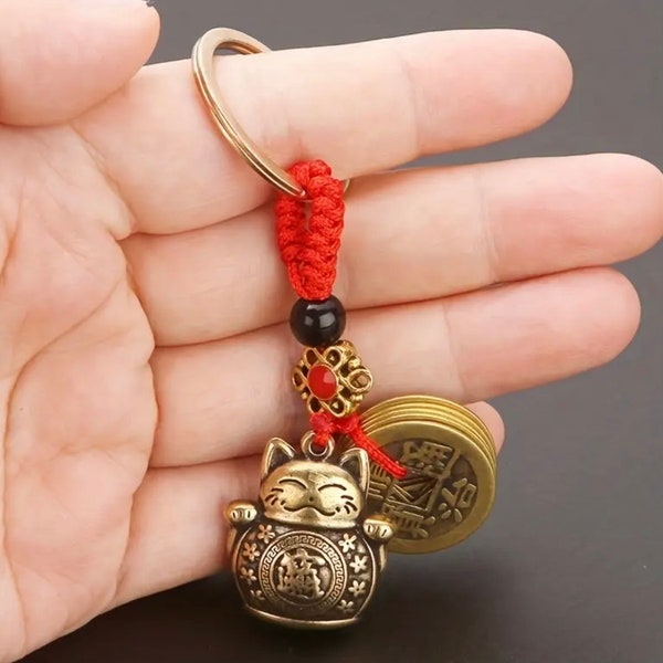 Porte clef Maneki Neko, chat japonais en laiton, idée de cadeau, porte bonheur voiture By SilkyShopDesign