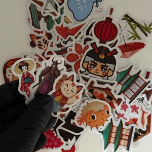 Lot de 50 Autocollants Japonais - Stickers Kawaii, Culture Japonaise, Manga, Sushi, Samouraï