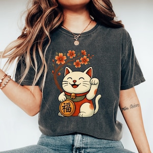 Maglietta Maneki Neko, maglietta giapponese con gatto della fortuna, maglietta con gatto fortunato, maglietta giapponese Sakura con gatto fortunato, regalo con gatto fortunato, maglietta kawaii per mamma, regalo per amanti dei gatti