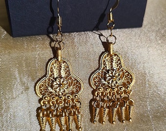 Pendientes de araña de estilo griego antiguo bañados en oro: filigrana floral