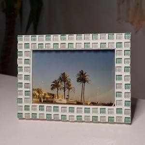 Mint Green Mosaic Picture Frame 4x6 – Handmade Glass Tile Photo Frame – Unique Housewarming Gift – Coastal Boho Home Decor