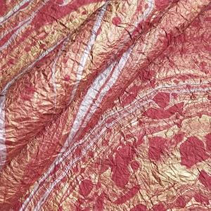 Milano Marble Momigami Kozo Washi Papier (Design 14, Rot) - Thai Mulberry Paper von Kozo Studio