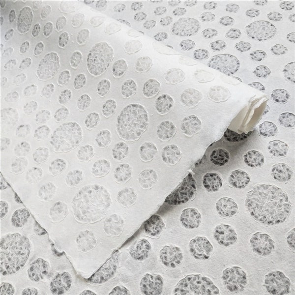 Papier Kozo Washi en dentelle fait à la main (motif à bulles) - Papier de mûrier thaïlandais par Kozo Studio