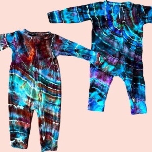 Tie-dye bamboo CUSTOM romper for babies and toddlers, hand dyed gender neutral gift for baby shower, boho hippie apparel, 0-24 months