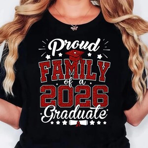 60+ PNG stolze Familie eines 2026 Graduate PNG Bündels, Abschlussfeier 2026 Mama Papa Tante Schwester Shirt Design, Abschlussfeier Sublimation Download Bild 6