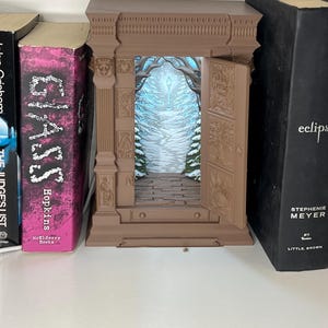 Armario inspirado en Narnia, rincón de libros, sujetalibros, decoración del hogar, El Pasaje Oculto