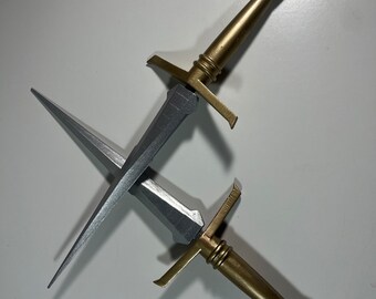 2 Loki Daggers.