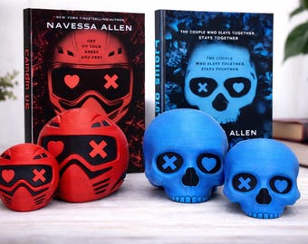 Decoración de estanterías inspirada en Lights Out y Caught Up, decoración literaria inspirada en la trilogía Into Darkness de Navessa Allen