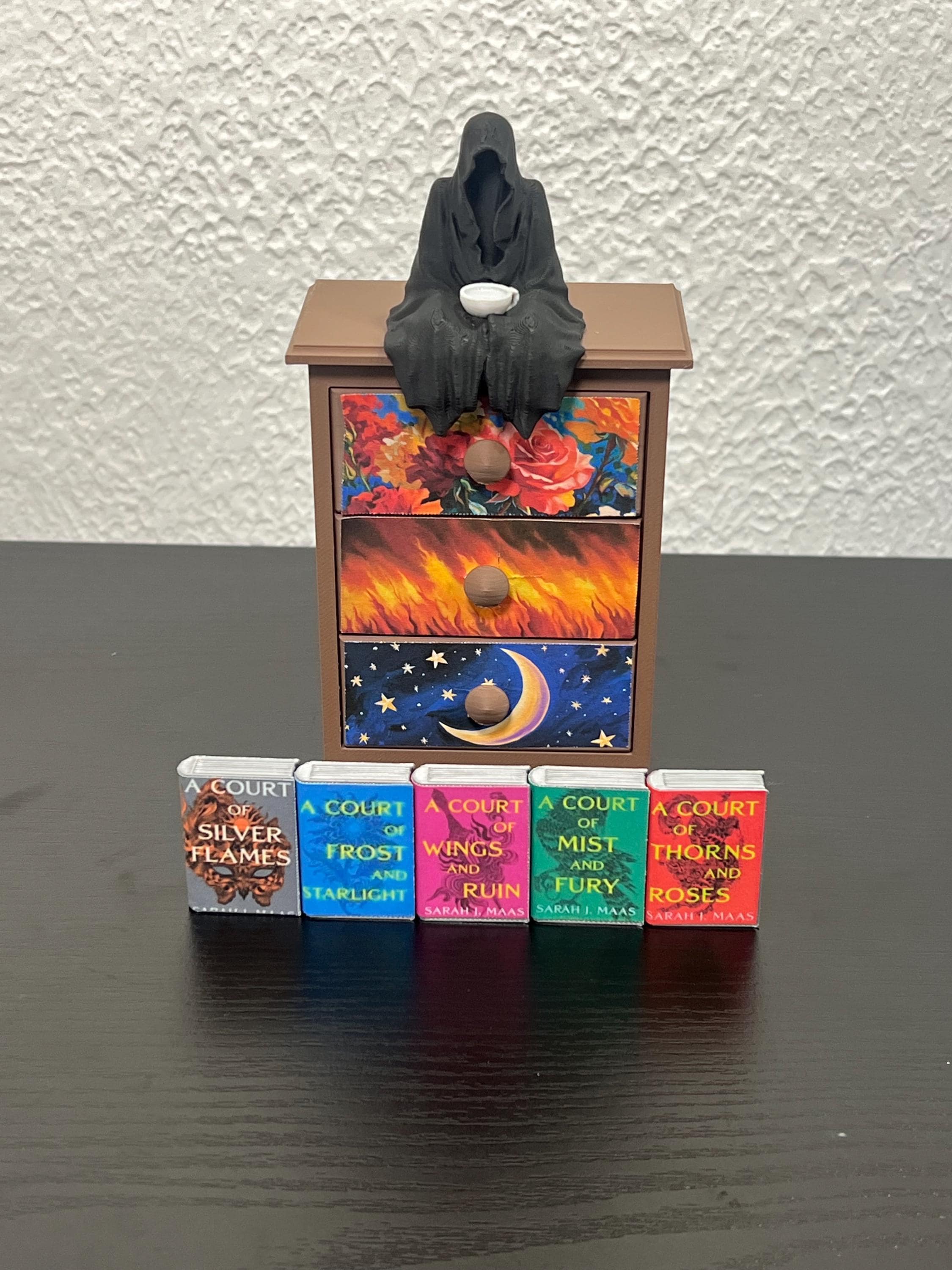 Feyre’s Dresser miniature- inspiried by ACOTAR - A Court of Thorns and Roses.