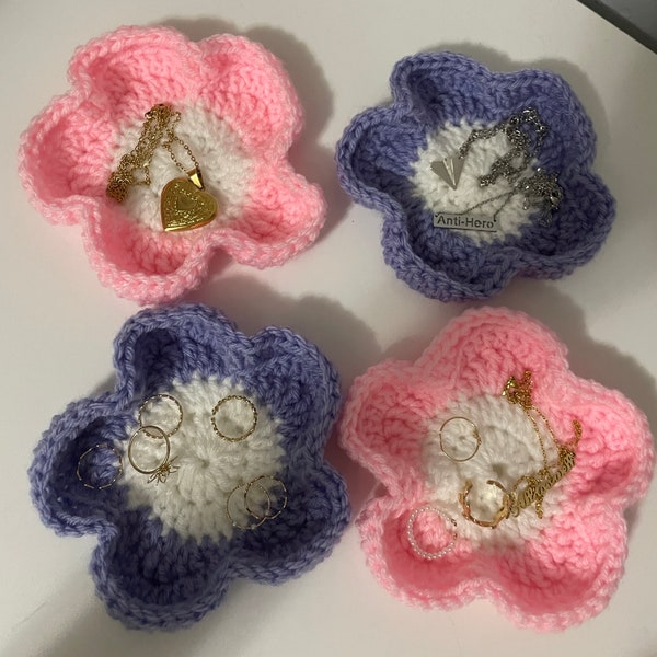 Crochet Flower Trinket Tray