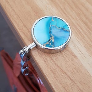 Handgefertigte Handtasche Haken für Tisch Faltbare Geldbörse Haken Einzigartige Design Taschenbügel mit Harz Abstrakte Kunst Taschenhaken für Ihre Geldbörse Halter Geschenk