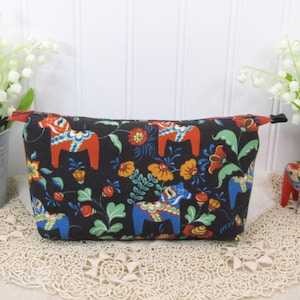 Dalapferd Schwarze Zip Beutel / Große - schwedische Reisetasche / Tampon oder Kosmetik / Federmäppchen / Geschenk - nordisch / skandinavisch Dalahäst