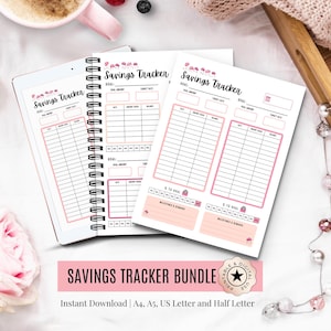 Puede incluir: Un paquete de rastreadores de ahorro con un diseño rosa y blanco. Los rastreadores están en un cuaderno de espiral y en formato de hojas sueltas. El texto "Savings Tracker" está en la parte superior de cada página. El paquete incluye tamaños A4, A5, US Letter y Half Letter.
