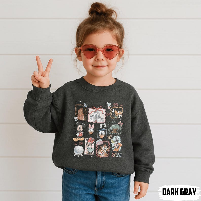 Puede incluir: Un juego de tres tazas de cer&aacute;mica con acabado mate moteado. Las tazas son de color crema, gris claro y gris oscuro. Cada taza tiene un dise&ntilde;o simple y minimalista.