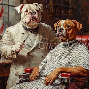 Pode incluir: Uma pintura artística retrata uma cena de barbearia com dois cães. Um buldogue inglês segura uma navalha, enquanto um boxer está sentado em uma cadeira de barbeiro vermelha com uma capa listrada. O fundo inclui suprimentos de barbeiro e uma estética vintage.