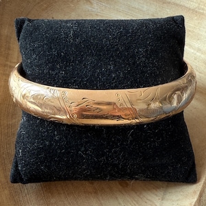 Antique / Vintage 14k gold filled engraved bangle 1910