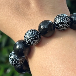 Spiderweb Black & White Wooden Bead Bracelet, Wood Bead Bracelet, Halloween Bracelet, Chunky Bracelet, Spooky Jewelry