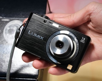 LEICA Lens with Panasonic Lumix DMC-FS16 | working tested vintage digital camera 2000s Y2K digicam
