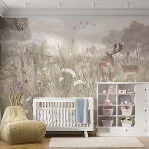 Carta da parati con foresta panoramica disegnata a mano per bambini piccoli, murale unico nel suo genere disegnato dall'artista, murale temporaneo staccabile e attaccabile, murale con favola sulla foresta