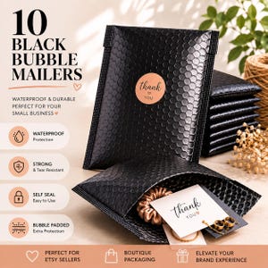 Könnte beinhalten: Schwarze Luftpolstertaschen mit Wabenstruktur. Die Verpackung enthält einen "Danke"-Aufkleber und eine Karte. Der Text auf der Verpackung lautet "10 Black Bubble Mailers" und "Waterproof & Durable".