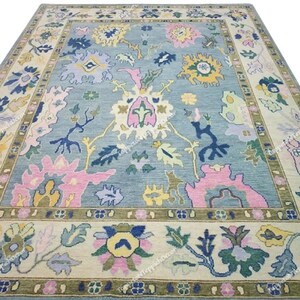 Grey & Cream Oushak Rug with Pink Accents: Hand-Knotted Wool Persian Rug