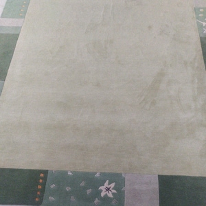 Elegant Artisan Green & Beige Wool Rug – Hand-Tufted Carpet for Living Room, Bedroom, Available in 6x9, 8x10, 9x12 Sizes Modern Area Rug