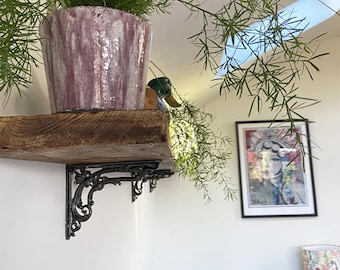 Apple Cast Iron Shelf Bracket