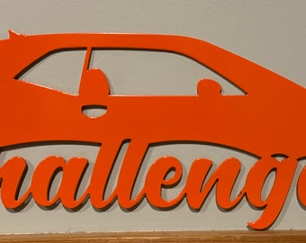 Panneau métallique Challenger de 3e génération – Un hommage intemporel aux automobiles américaines classiques. Revêtement en poudre de la couleur de votre choix.