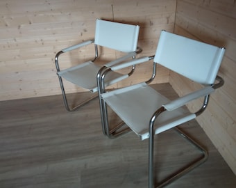 2 Model Studi bauhaus office chairs designed by Mart Stam and Marcel Breuer, Italy, 1970s.