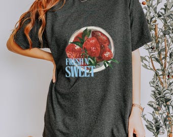 Strawberry Shirt, Strawberry Top Garden Shirt, Cottagecore, Strawberry Aesthetic, Botanical Garden Tshirt, Comfort Colors Graphic Tee