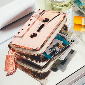 Monedero Fydelity con diseño de casete retro de los 80 / Monedero pequeño para mujer / Regalo DIY para ella / Crea tu propio monedero con cintas de casete y personalízalo