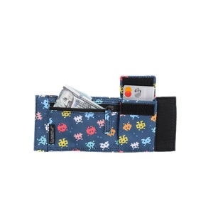 Cartera de pulsera Fydelity para 4 mujeres / Cartera de pulsera de 80 pulgadas / Monedero pequeño y lindo con cremallera y tarjetero / Space Defender