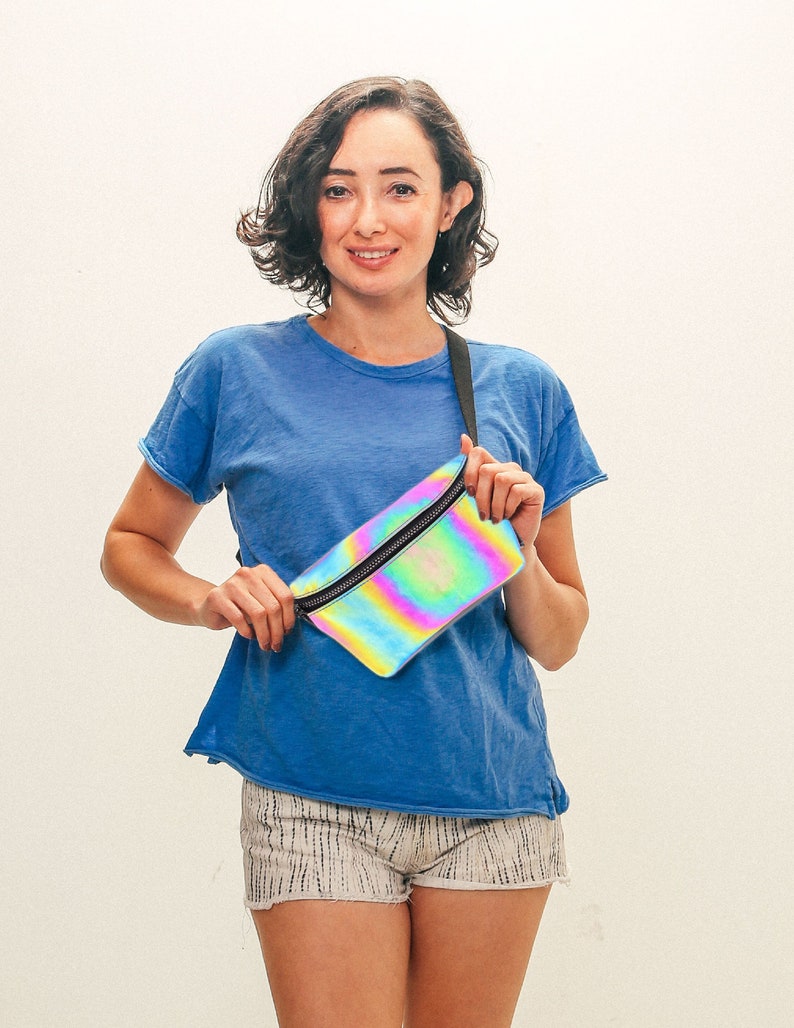 Reflective Rainbow Slim Fanny Pack - Adjustable Waist and Crossbody Bag bild 2