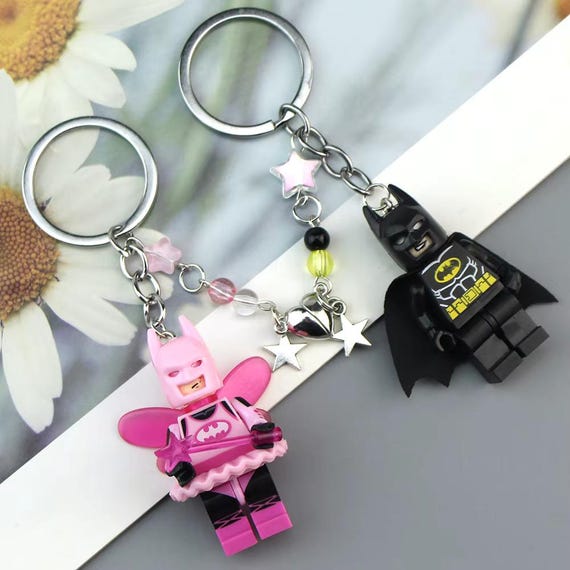 Magnetic Couple Batman Keychains – Connecting Hearts | Lego-Inspired Gift for Him Her | Y2K Aesthetic | Fairy Pink & Anime Black Design