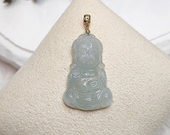 Colgante de Buda Amitabah bebé verde helado + hebilla de oro de 18 k - Jadeíta birmana de grado A auténtica (翡翠). Certificado de autenticidad incluido.