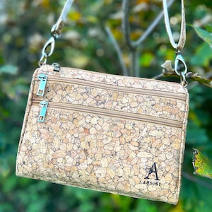 Bolso bandolera de piel vegana – Bolso de corcho de diseñador hecho a mano – Regalo natural y sostenible para el Día de la Madre o cumpleaños de Assisi Style
