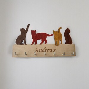 Personalized Key Holder for Wall Cat Design, Cat Lover Gift for New Home, Personalised Housewarming Entryway Wood Keys Hanger Organiser