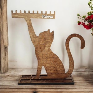 Cat jewellery tree top